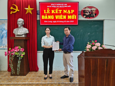 Lễ kết nạp Đảng viên mới cho đồng chí Nguyễn Thị Bích Nga