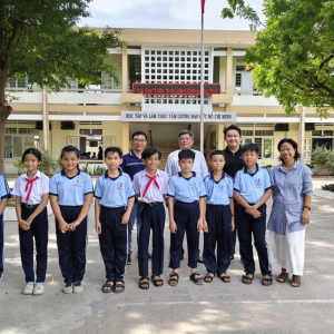 Trường THCS Nguyễn Đình Chiểu Tiếp Nhận Tài Trợ 10 Bộ Máy Vi Tính, Hướng Tới Xây Dựng Thư Viện Điện Tử