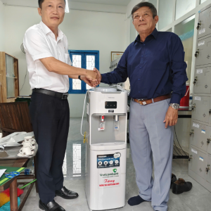 Vietcombank Bình Thuận thăm và chúc mừng Trường THCS Nguyễn Đình Chiểu nhân Ngày Nhà giáo Việt Nam 20/11