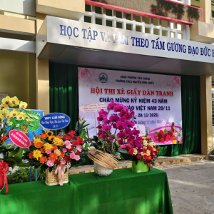 Lễ Kỷ niệm 43 năm Ngày Nhà giáo Việt Nam và Chung kết Hội thi "Xé giấy dán tranh"