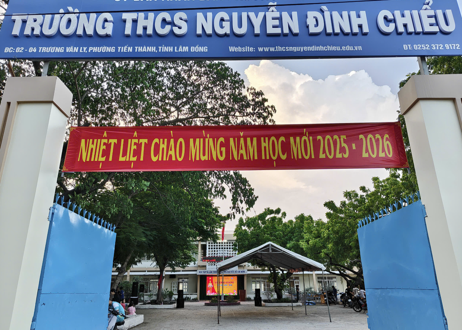 CÔNG TÁC CHUẨN BỊ CHO LỄ KHAI GIẢNG NĂM HỌC 2025 – 2026 TẠI TRƯỜNG THCS NGUYỄN ĐÌNH CHIỂU