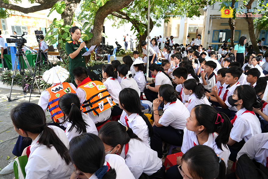 Trao giải cuộc thi