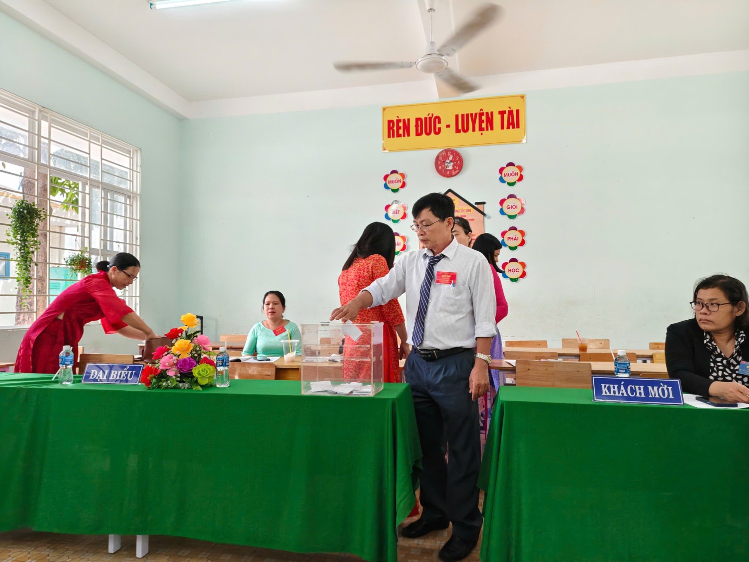 Đại hội chi bộ nhiệm kỳ 2025-2027