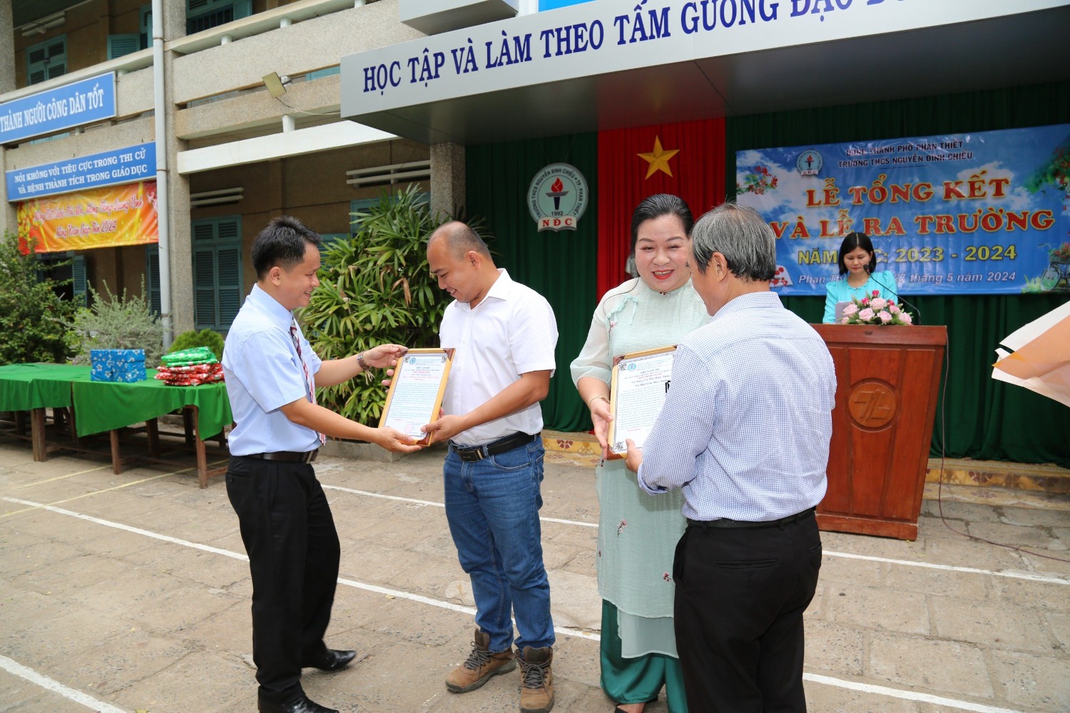 Lễ tổng kết năm học 2023-2024