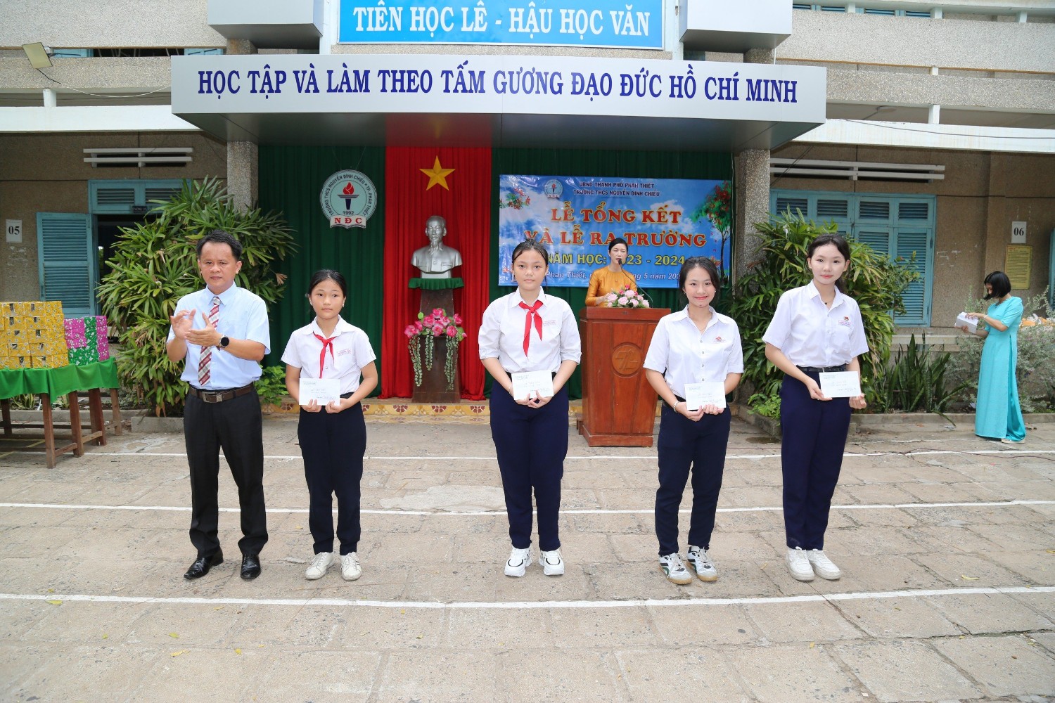 Lễ tổng kết năm học 2023-2024