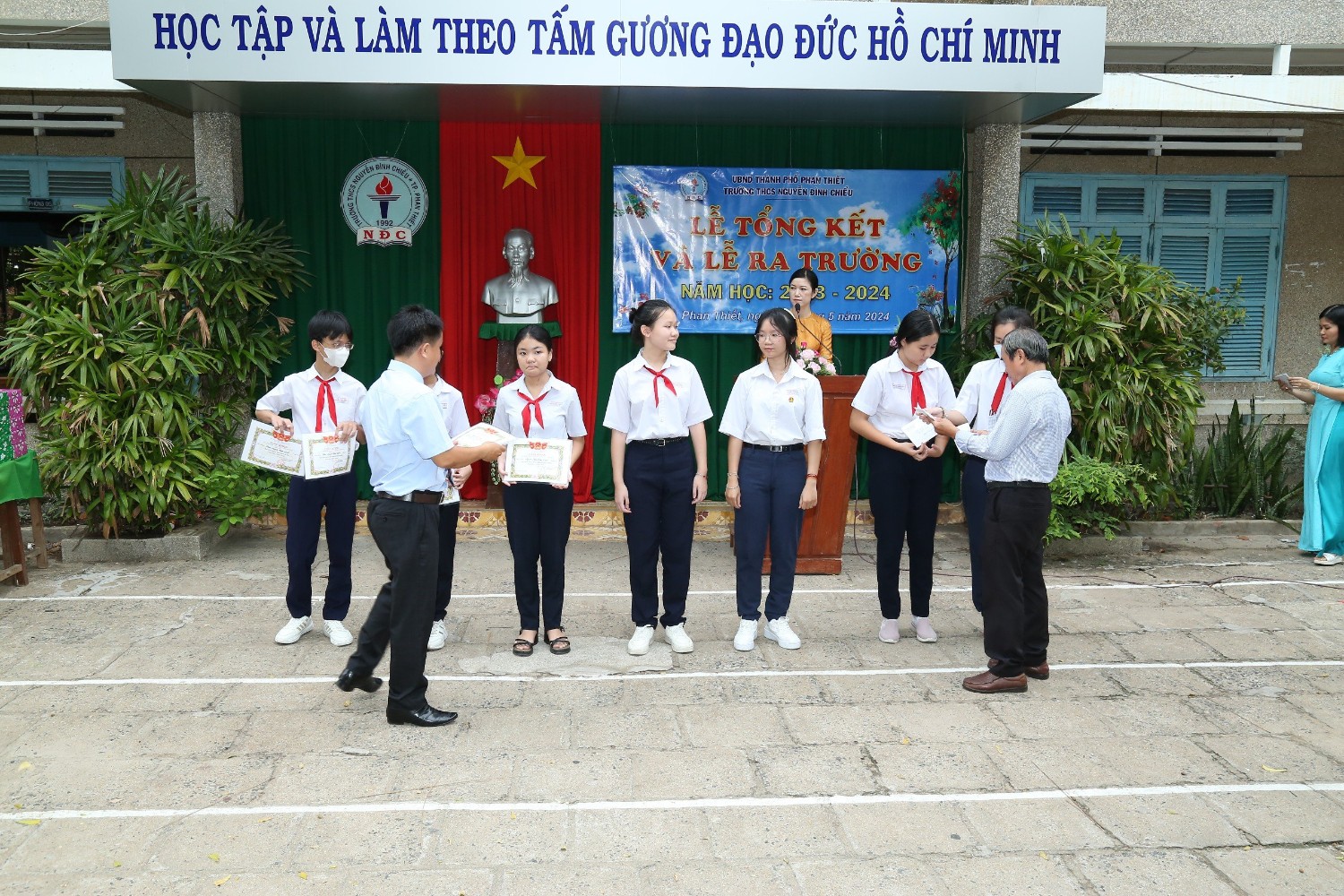 Lễ tổng kết năm học 2023-2024