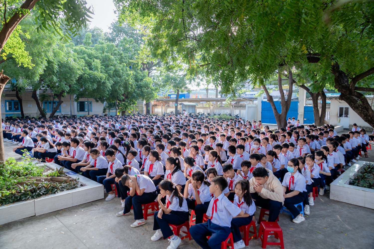 Sinh hoạt dưới cờ, chủ điểm "Tôn sư trọng đạo", năm học 2024-2024-2025