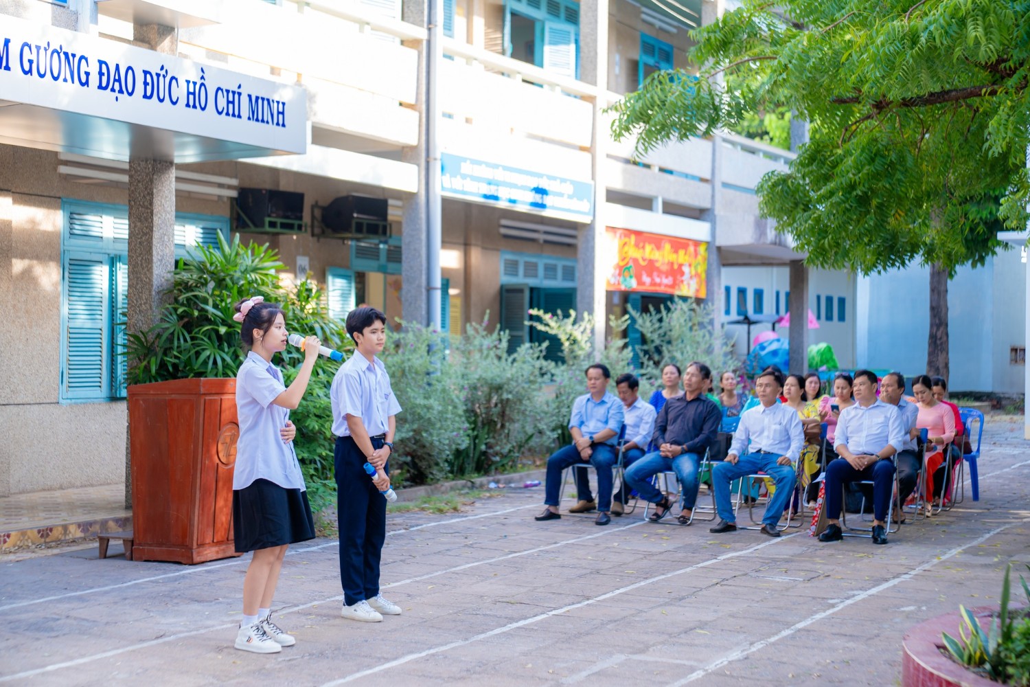 Sinh hoạt dưới cờ, chủ điểm "Tôn sư trọng đạo", năm học 2024-2024-2025