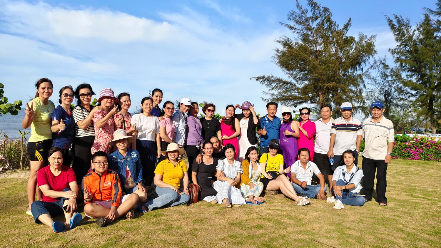 Dã ngoại 8/3/2035