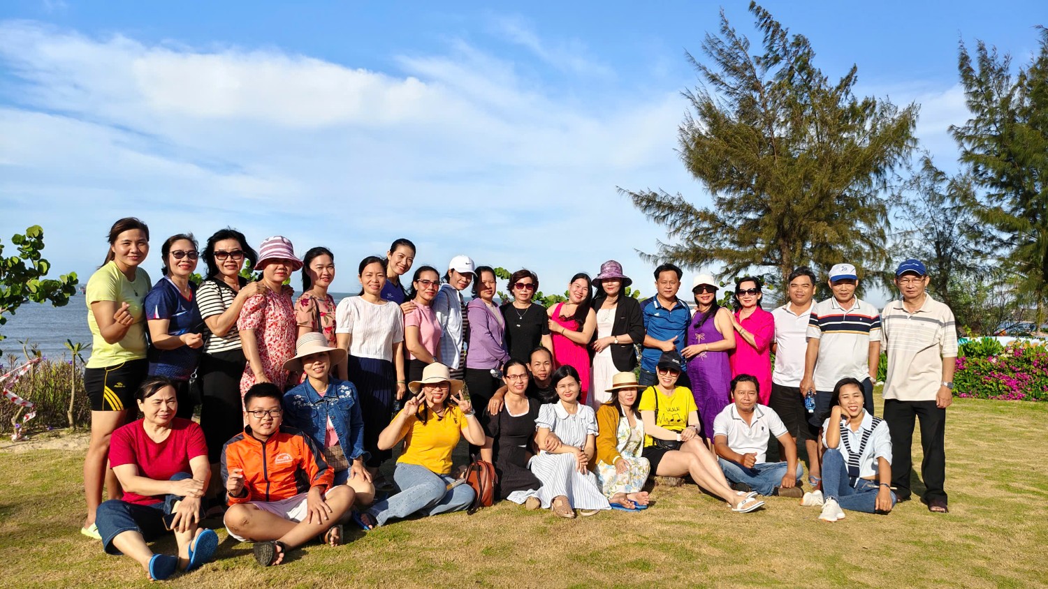 Dã ngoại 8/3/2035