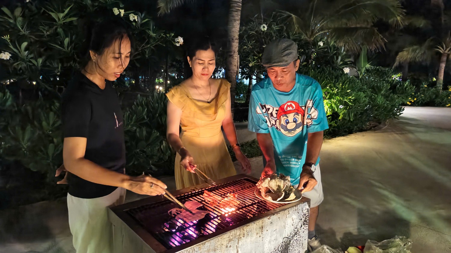 Dã ngoại 8/3/2035