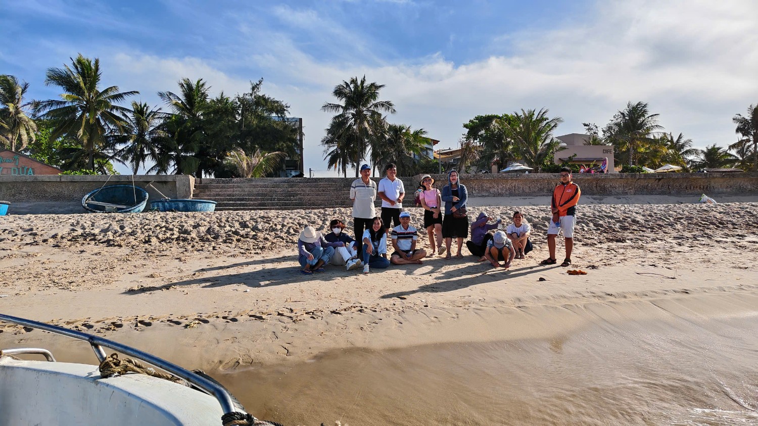 Dã ngoại 8/3/2035