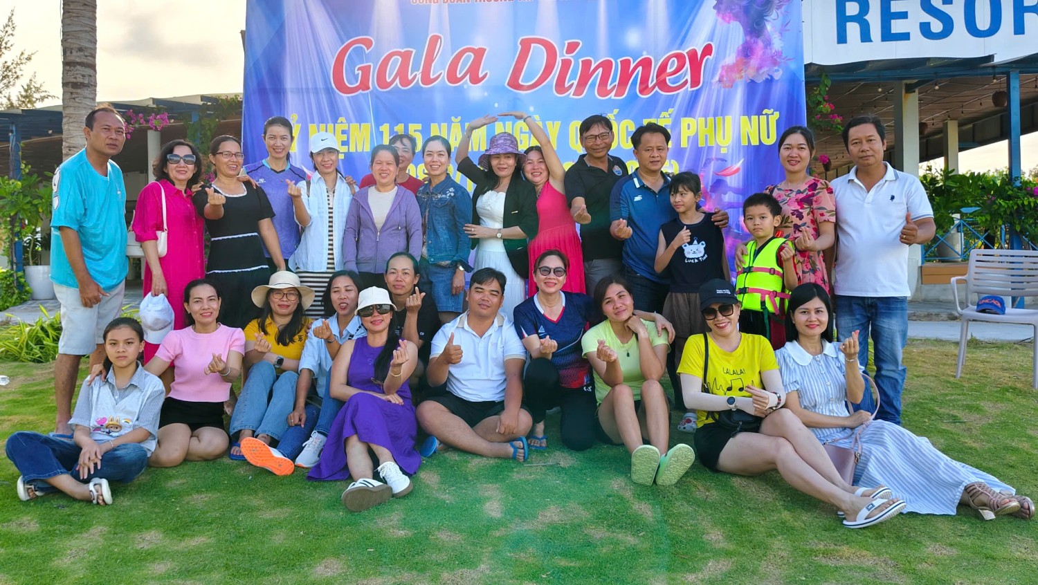 Dã ngoại 8/3/2035