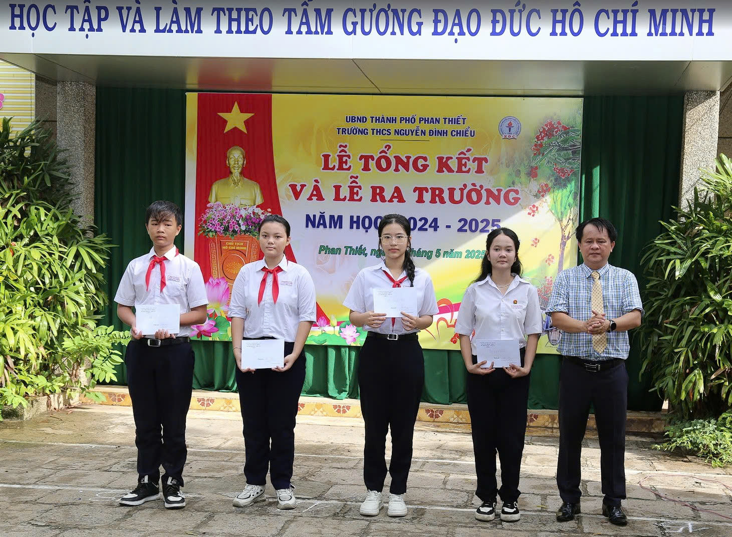 Lễ tổng kết năm học 2024-2025