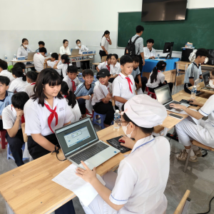 TRƯỜNG THCS NGUYỄN ĐÌNH CHIỂU TỔ CHỨC KHÁM SỨC KHỎE ĐỊNH KỲ CHO HỌC SINH NĂM 2026